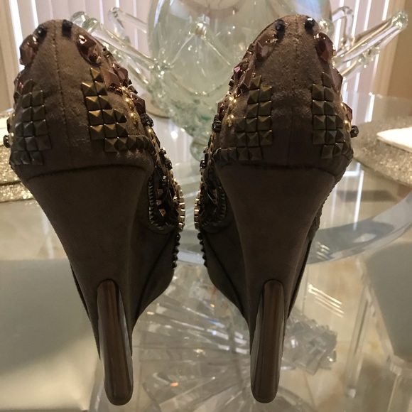 Suede and stone wedge shoes - Picture 3 of 5